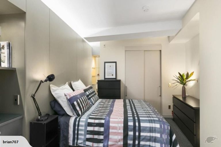 Photo of property in Gerondis Bldg Apartments, 307/60 Willis Street, Wellington Central, Wellington, 6011