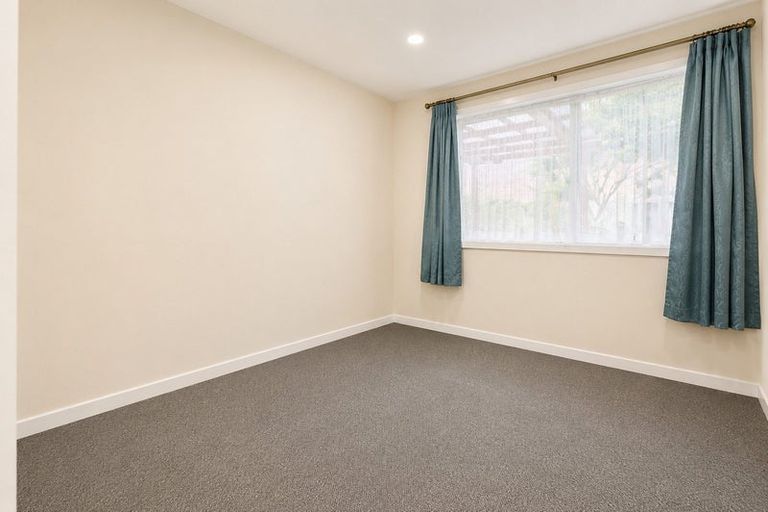 Photo of property in 4 Gallony Avenue, Massey, Auckland, 0614
