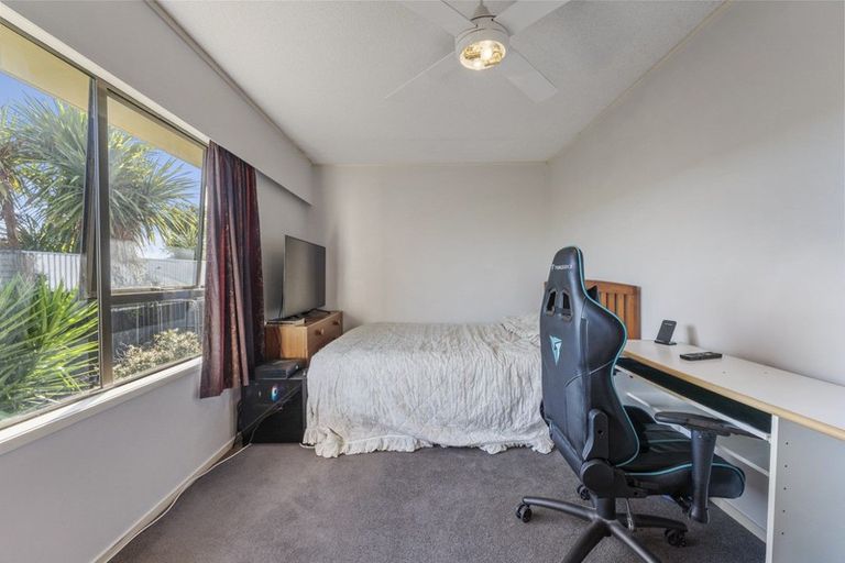 Photo of property in 17 Cypress Crescent, Pukete, Hamilton, 3200