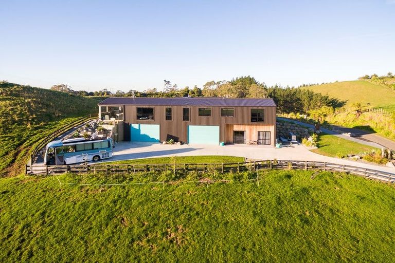 Photo of property in 527 Frankley Road, Hurworth, New Plymouth, 4371