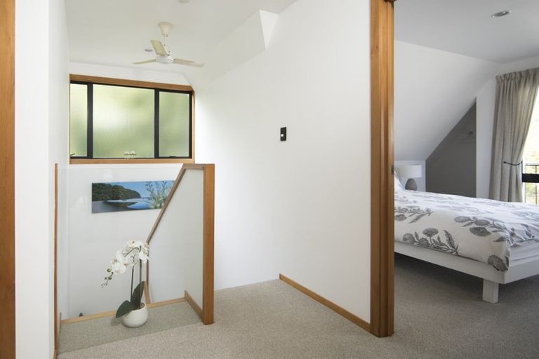 Photo of property in 20 Hampden Street, Picton, 7220