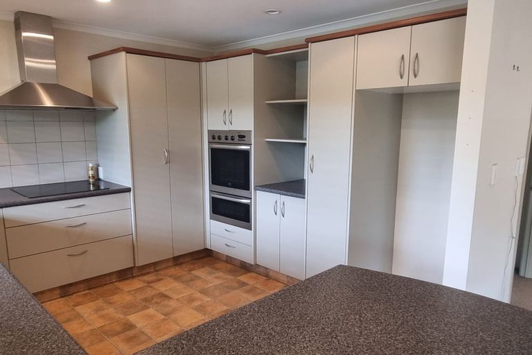 Photo of property in 2 Petersen Place, Waipukurau, 4200