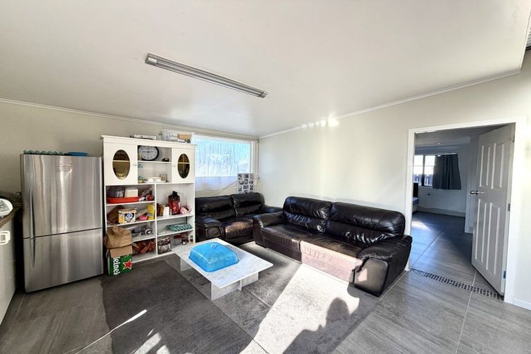 Photo of property in 23 Hyperion Drive, Randwick Park, Auckland, 2105