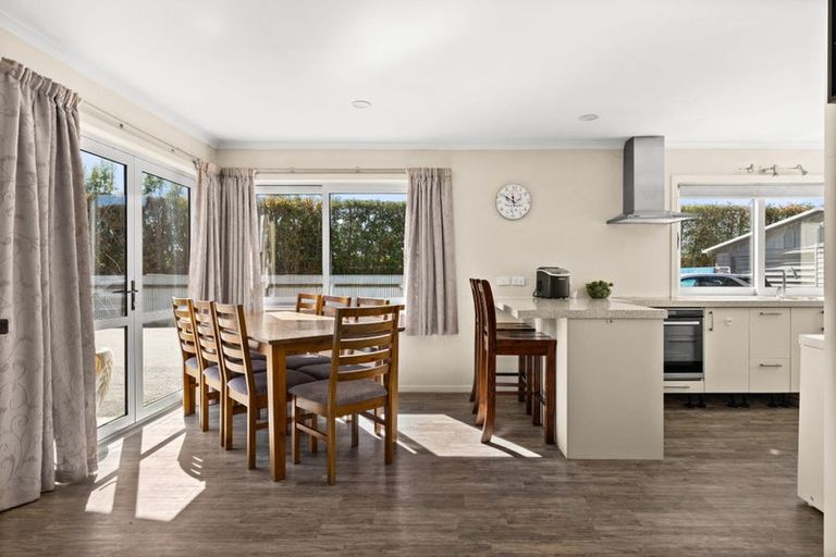 Photo of property in 223 Farndon Road, Clive, Hastings, 4172