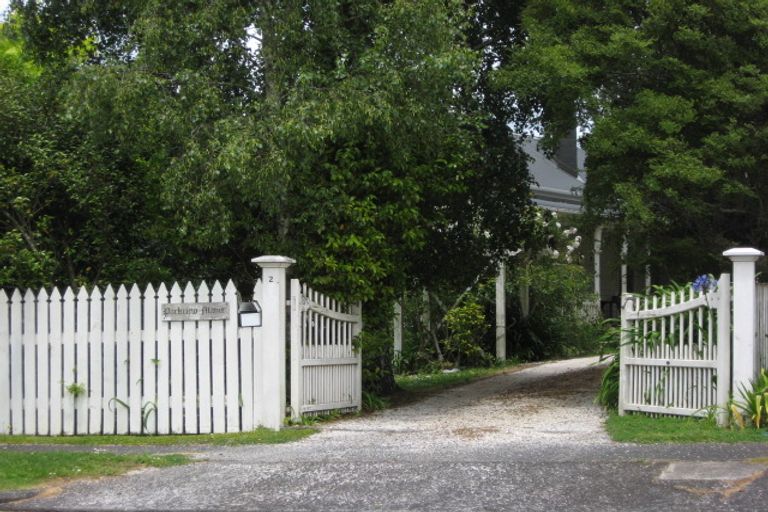 Photo of property in 1 Ashby Place, Pukekohe, 2120