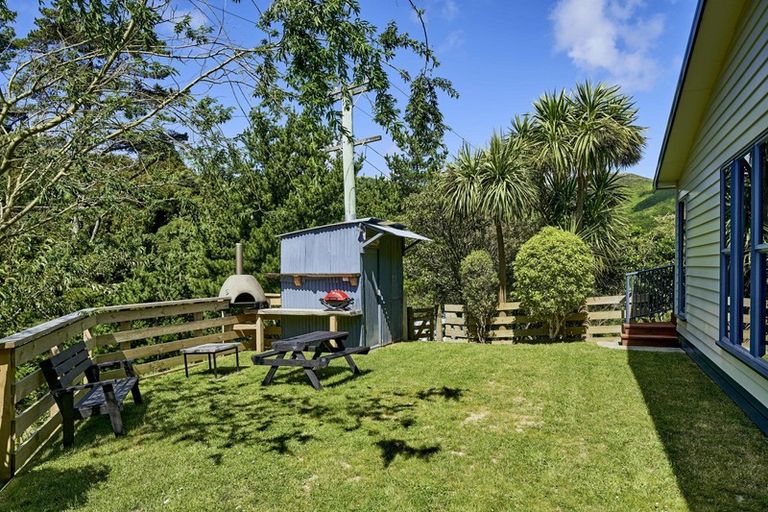 Photo of property in 1153 Paekakariki Hill Road, Paekakariki Hill, Porirua, 5381