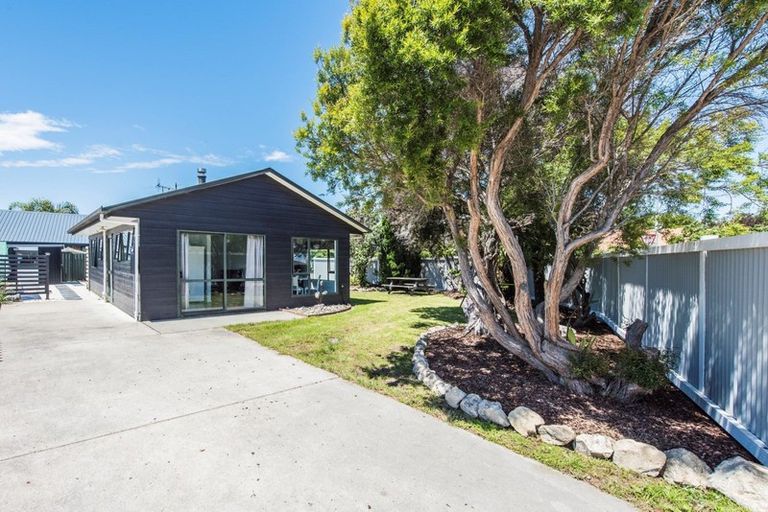 Photo of property in 2 Tillson Crescent, Motueka, 7120