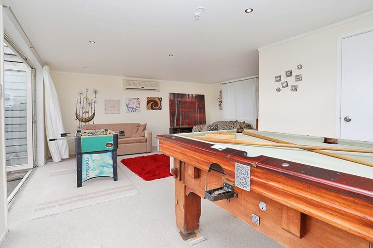 Photo of property in 491 Waikawa-curio Bay Road, Curio Bay, Tokanui, 9884