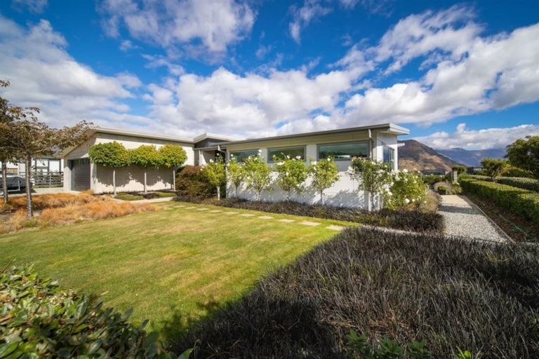 Photo of property in 27 Infinity Drive, Wanaka, 9305