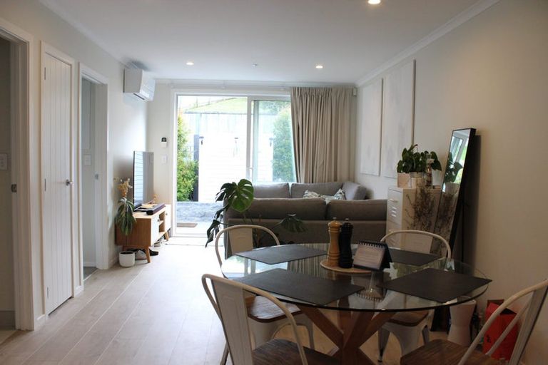 Photo of property in 20 Ridgeview Close, Red Beach, 0932