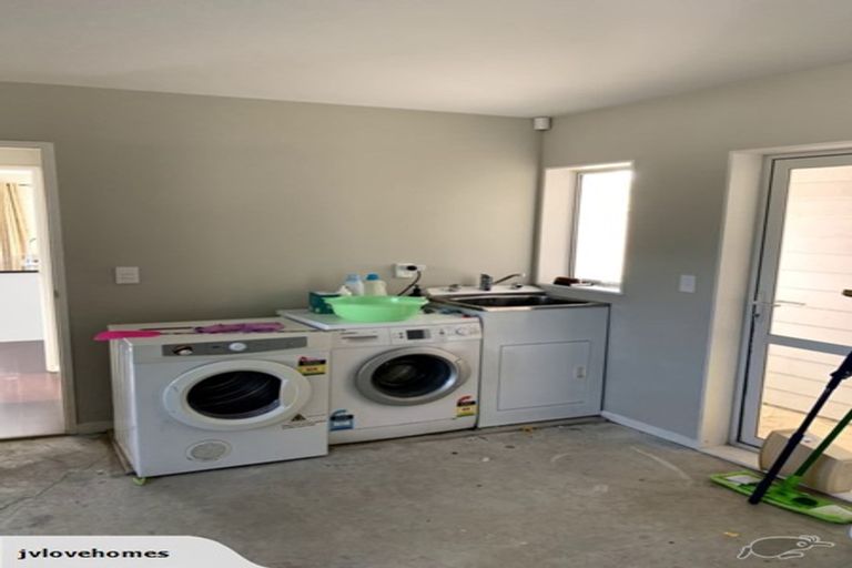 Photo of property in 386a East Coast Road, Sunnynook, Auckland, 0630