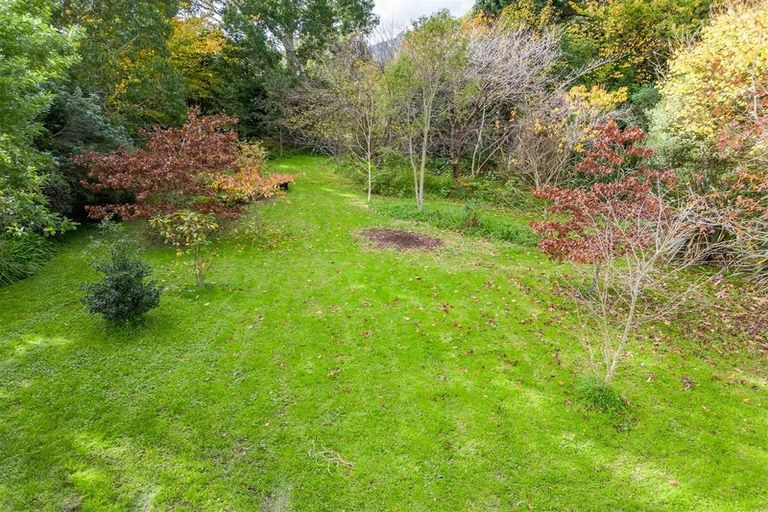 Photo of property in 43 Pehi Kupa Street, Waikanae, 5036