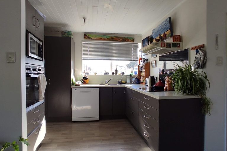 Photo of property in 1/14 Cezanne Place, New Lynn, Auckland, 0600