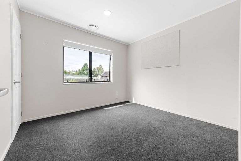Photo of property in 35 Keswick Crescent, Huntington, Hamilton, 3210