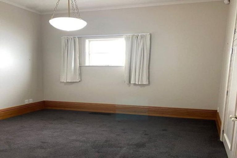Photo of property in 17 Armour Avenue, Mount Victoria, Wellington, 6011