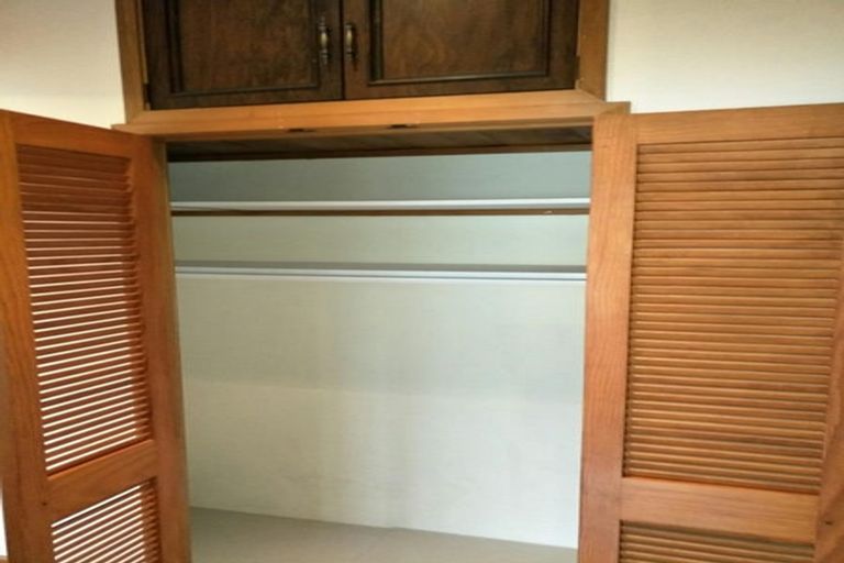 Photo of property in 6 Beaubank Road, Kelston, Auckland, 0602
