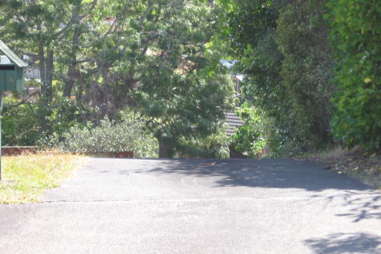 Photo of property in 2/13 Eastwood Rise, Browns Bay, Auckland, 0630