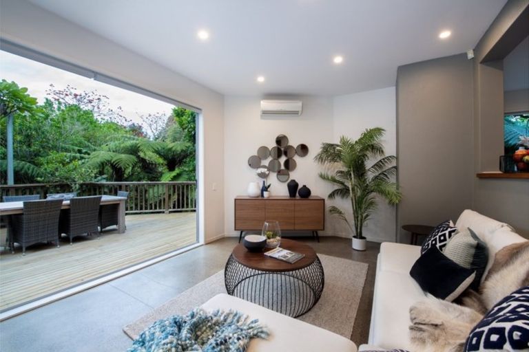 Photo of property in 86a Kowhai Road, Campbells Bay, Auckland, 0630