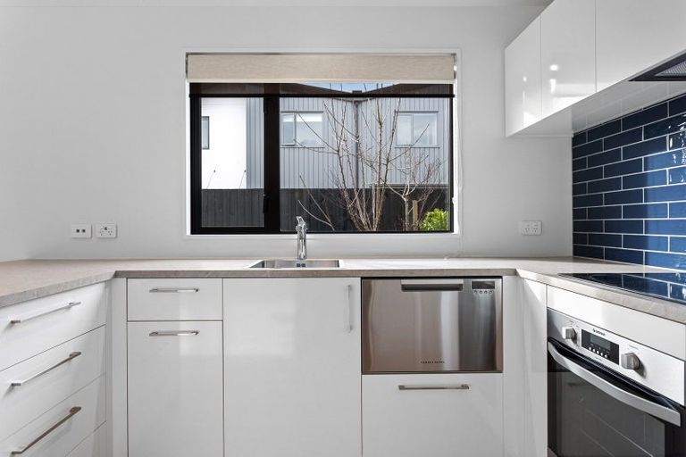 Photo of property in 3/116 Champion Street, Edgeware, Christchurch, 8013