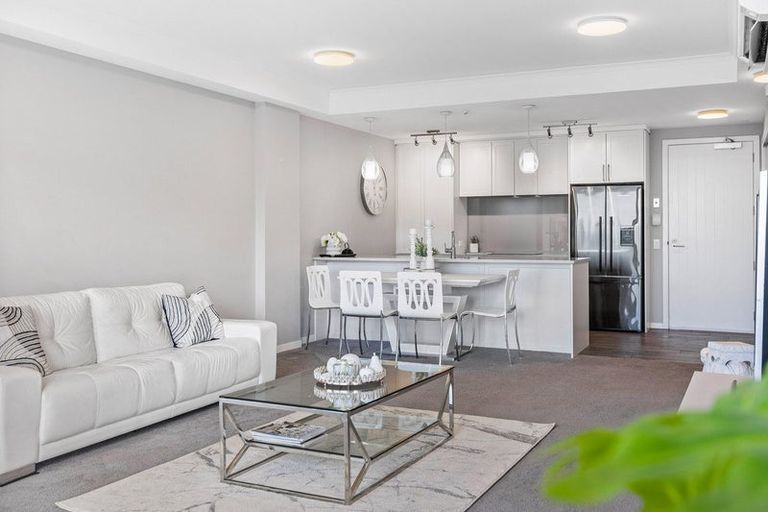 Photo of property in 170 Landmark Terrace, Orewa, 0931