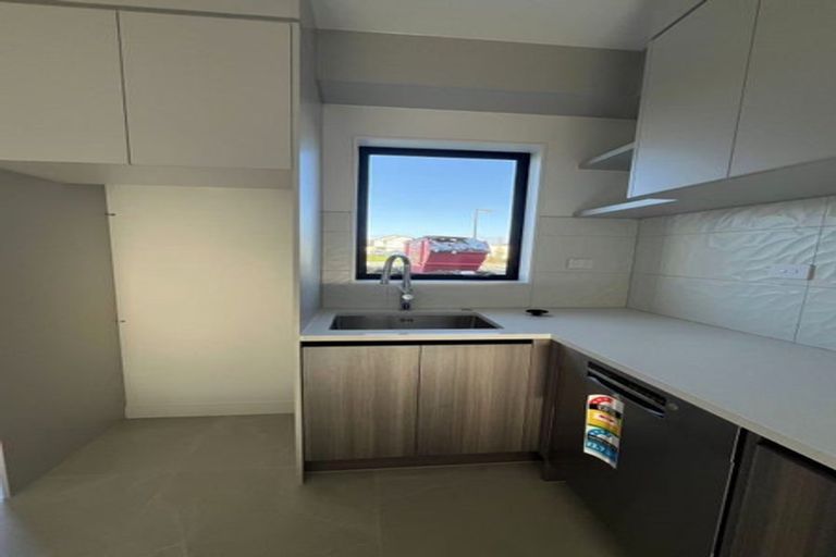 Photo of property in 31 Gunn Way, Hobsonville, Auckland, 0616