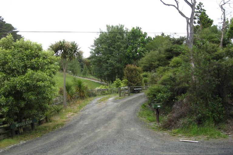 Photo of property in 315 Muriwai Road, Waimauku, 0881
