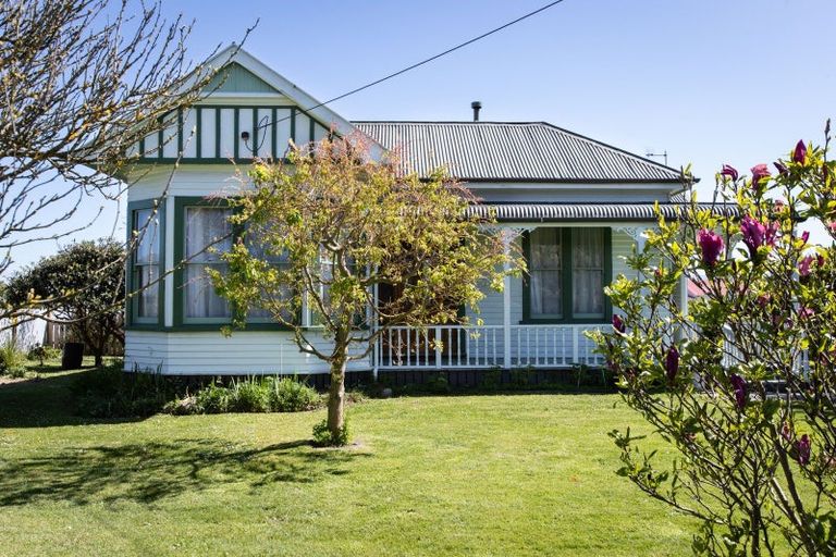 Photo of property in 36 Swinburn Street, Dannevirke, 4930
