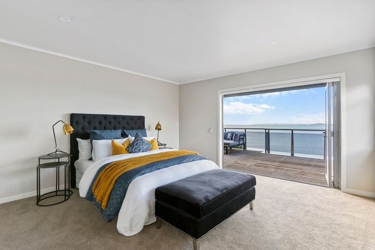 Photo of property in 17 Rangitoto View Road, Cockle Bay, Auckland, 2014