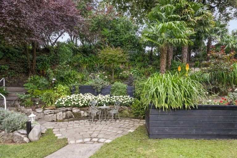 Photo of property in 6 Ormond Road, Hospital Hill, Napier, 4110