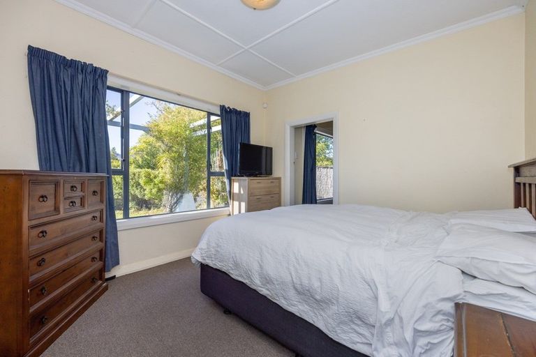 Photo of property in 32 Flora Dora Parade, Lake Hawea, Wanaka, 9382