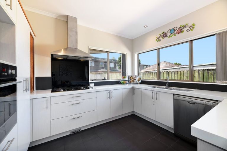 Photo of property in 10b Lincoln Road, Henderson, Auckland, 0610