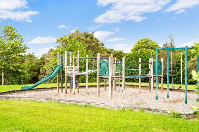 Photo of property in 80a Daniel Parade, Mangawhai, 0975