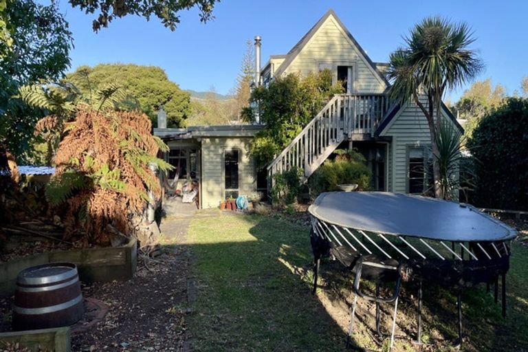 Photo of property in 73 Glen Road, Raumati South, Paraparaumu, 5032