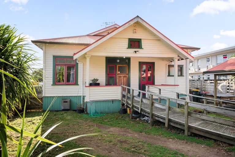 Photo of property in 15 Wellington Street, Hamilton East, Hamilton, 3216