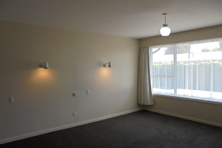 Photo of property in 2/31 Guinness Crescent, Ilam, Christchurch, 8041