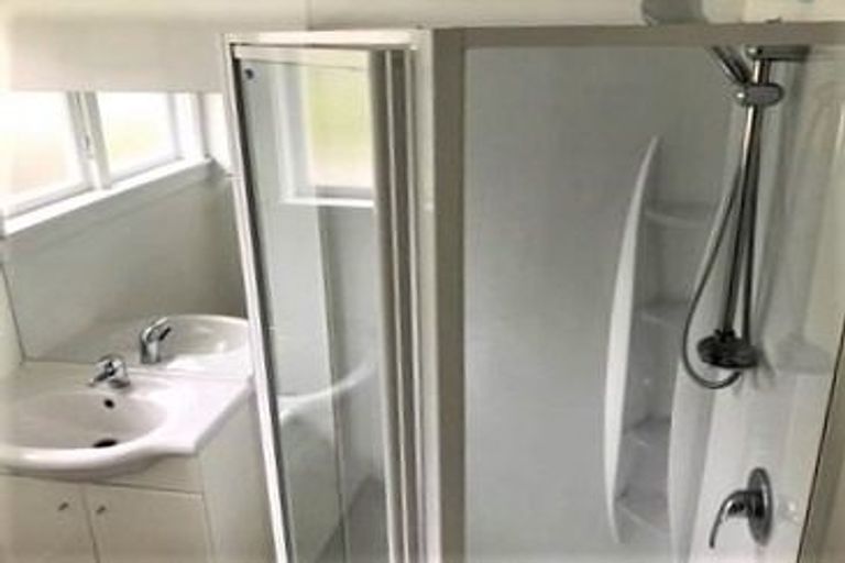 Photo of property in 16 Durham Street, Cannons Creek, Porirua, 5024