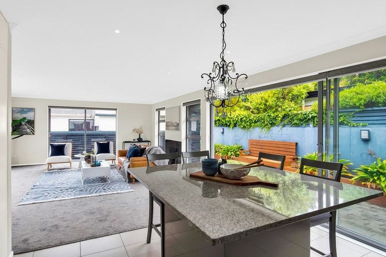 Photo of property in 185 Te Moana Road, Waikanae, 5036