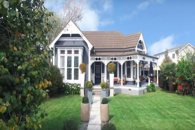 Photo of property in 256 Edgeware Road, Edgeware, Christchurch, 8013