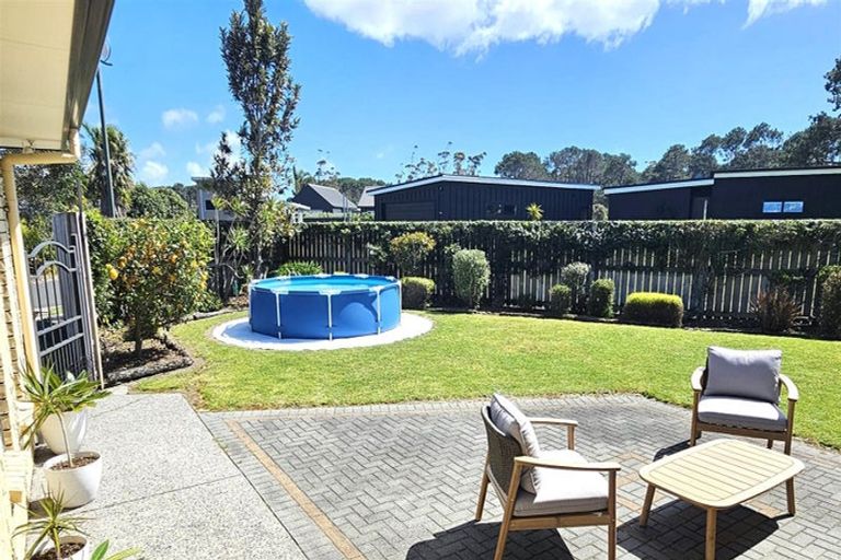Photo of property in 106 Benjamin Place, Matarangi, Whitianga, 3592