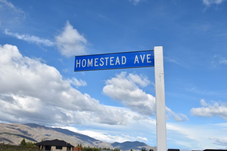 Photo of property in 7 Homestead Avenue, Twizel, 7999