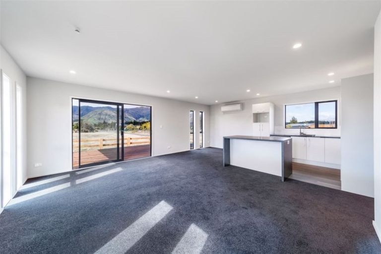 Photo of property in 14 Brewster Crescent, Lake Hawea, Wanaka, 9382