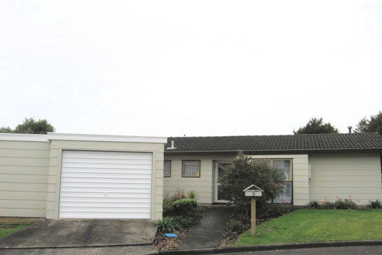 Photo of property in 9 Crestlands Place, Papakura, 2110