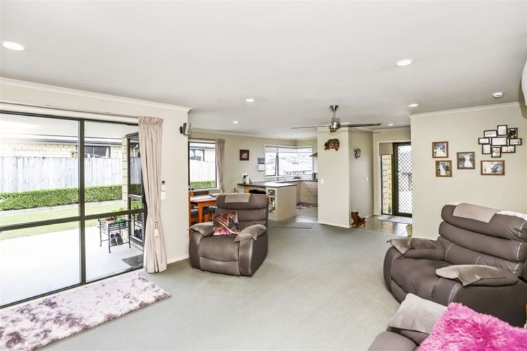 Photo of property in 8 Eliza Place, Grandview Heights, Hamilton, 3200