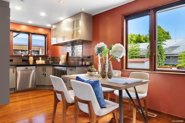 Photo of property in 18 Challinor Street, Pakuranga, Auckland, 2010