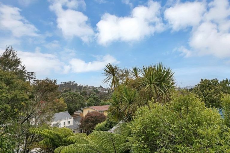 Photo of property in 2/143a Mokoia Road, Birkenhead, Auckland, 0626
