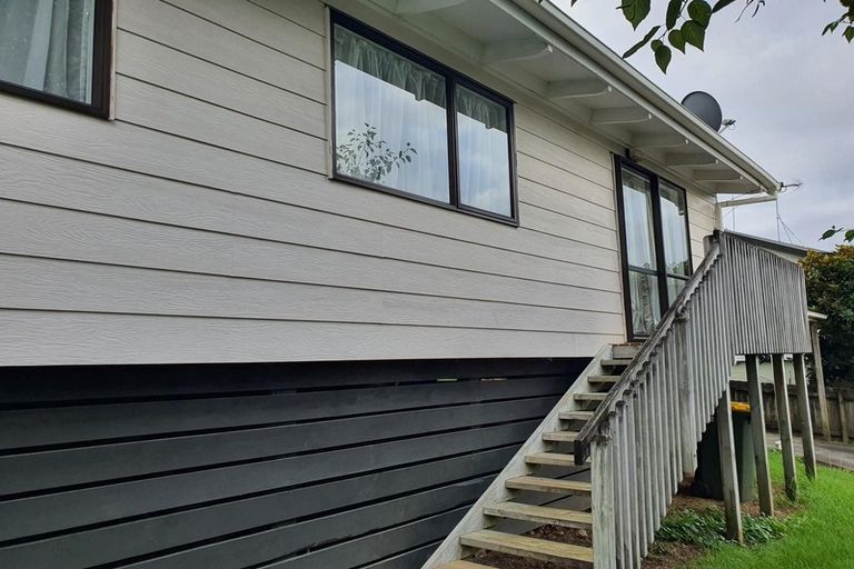 Photo of property in 50 Sungrove Rise, Sunnyvale, Auckland, 0612