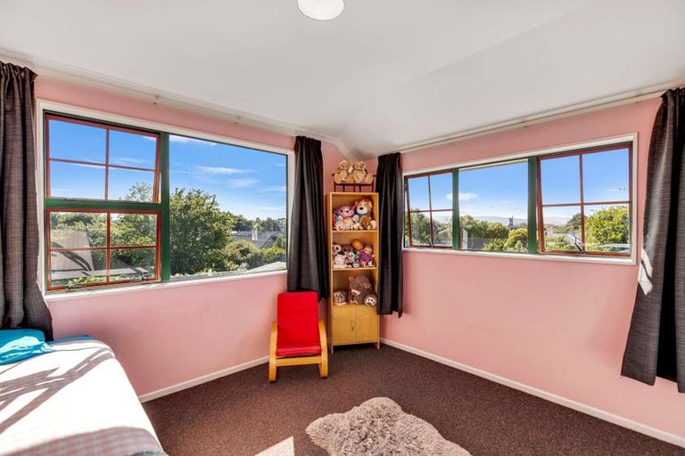Photo of property in 5 Rangitira Avenue, Palmerston North, 4414