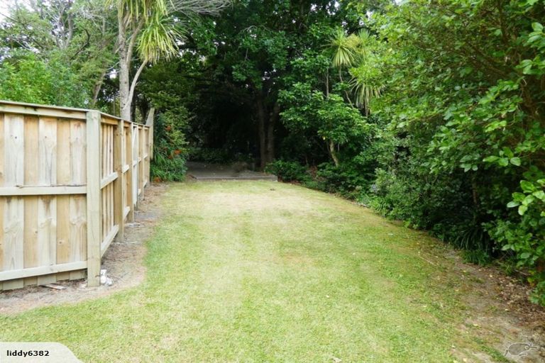 Photo of property in 3a Park Rise, Campbells Bay, Auckland, 0630