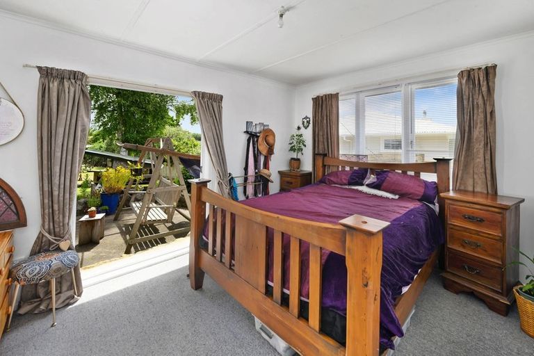 Photo of property in 4 Kahu Street, Utuhina, Rotorua, 3015