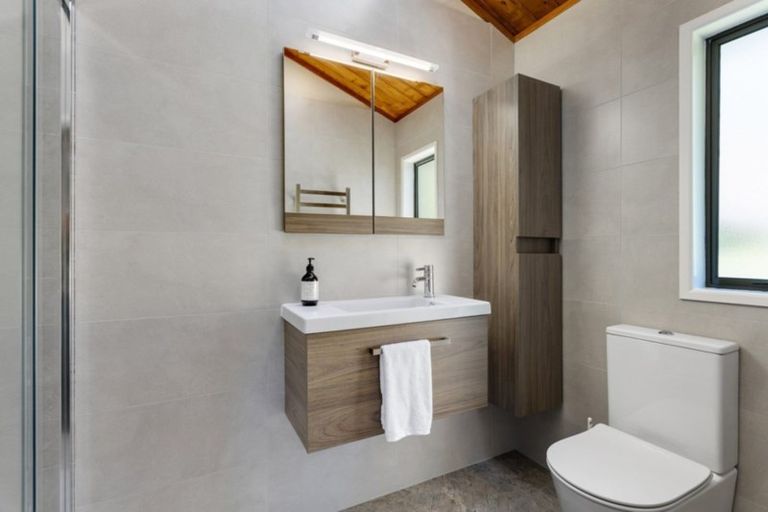 Photo of property in 18 The Close, Greenhithe, Auckland, 0632